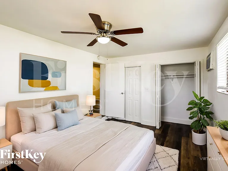 10020 SW 37th St — Photo 10