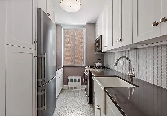 3rd image of 515 E 79th St APT 11C