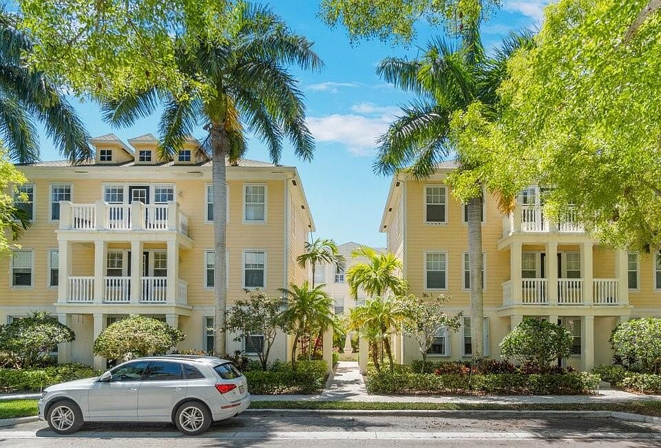 1st image of 276 Murcia Dr APT 213