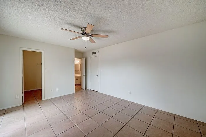 5736 N 68th Dr — Photo 12