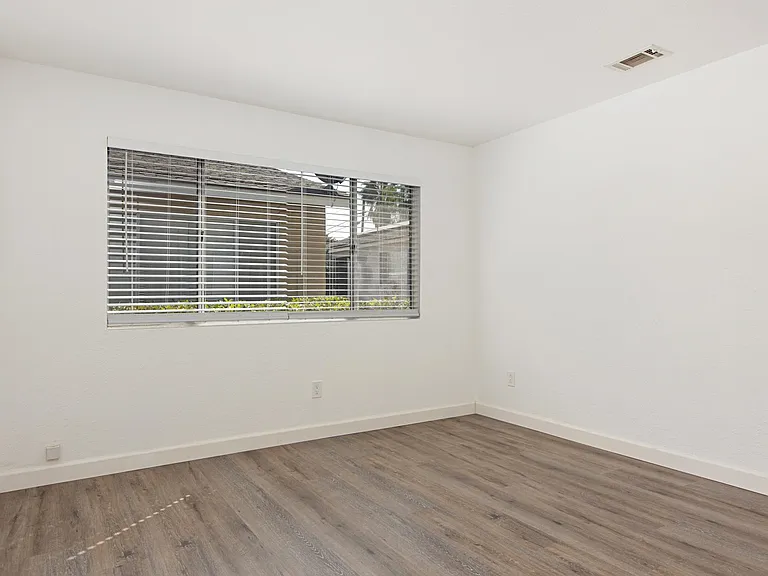 1501 S 40th St #A — Photo 11