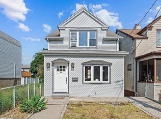 916 Clarence Ave #Sfr, Bronx, NY 10465