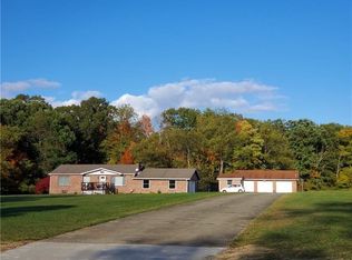 1502 County Line Rd, Champion, PA 15622