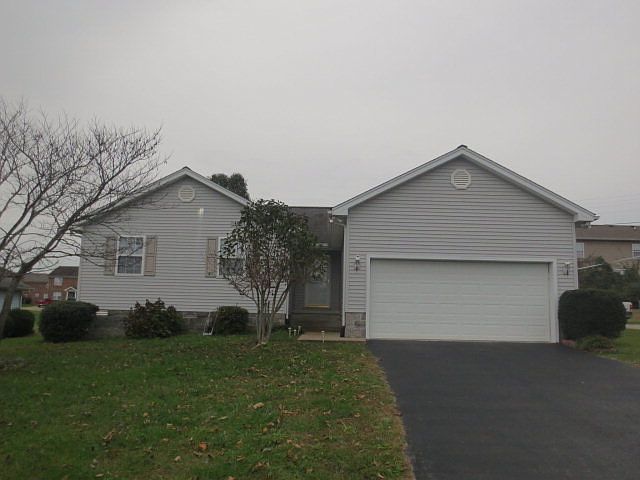 1st image of 125 Village Cir