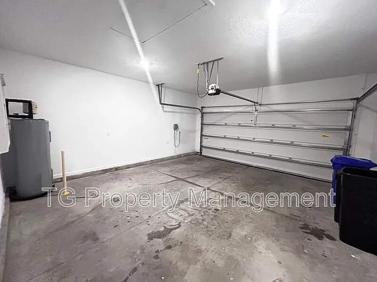 23 Lake Sinclair St — Photo 29