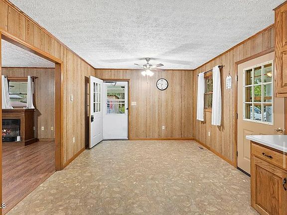 3rd image of 512 Race St #1