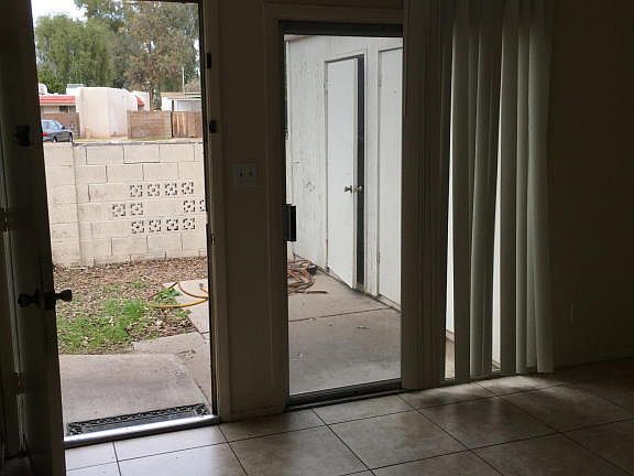 4th image of 525 N May St APT 9