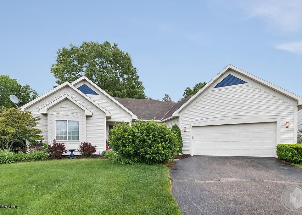 1st image of 207 Woodwind Dr