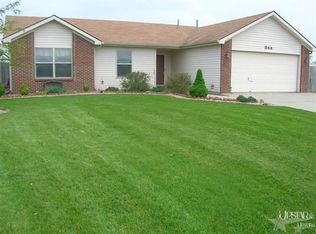 844 Wheatfield Ct, Churubusco, IN 46723