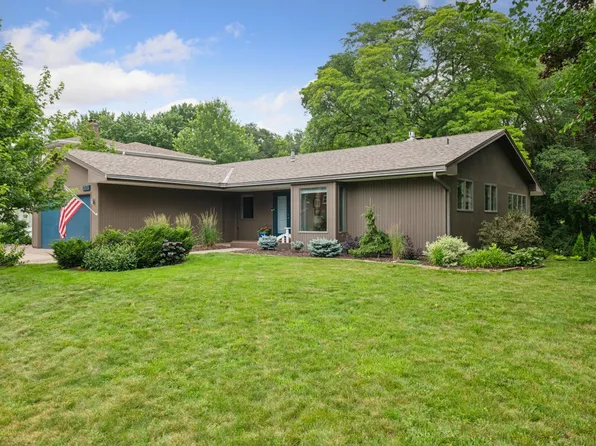 10525 Rich Rd, Bloomington, MN 55437