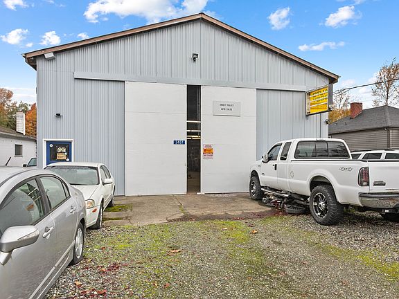 4th image of 2401 Old Highway 99 South Rd