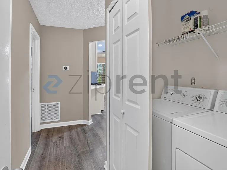 4972 Lake Park Cir — Photo 19