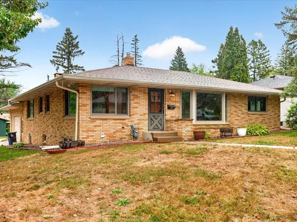781 Iowa Ave E, Saint Paul, MN 55106