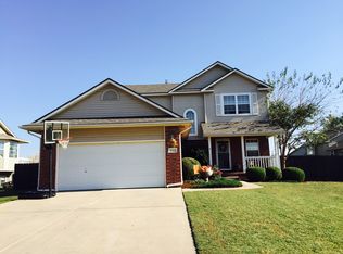 2712 N Rushwood Dr, Augusta, KS 67010