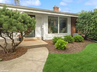 318 Linden Ave, Wilmette, IL