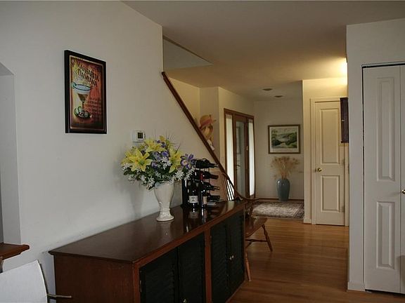 4th image of 5556 Vardon Dr