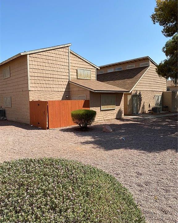 2nd image of 5155 Golden Ln