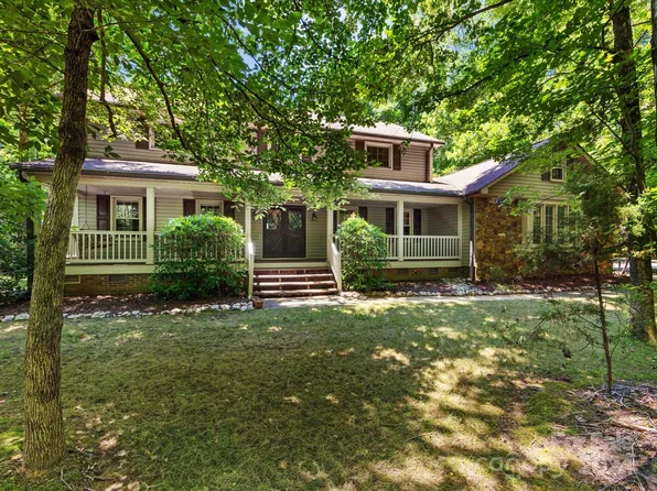 8208 Potter Rd, Matthews, NC 28104