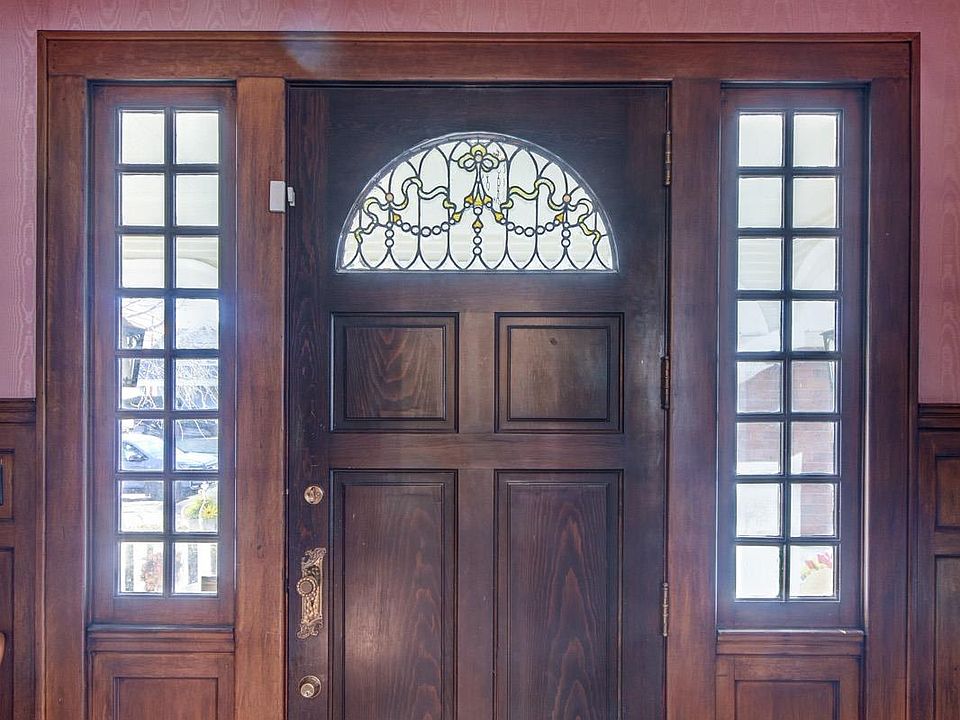 13th image of this home