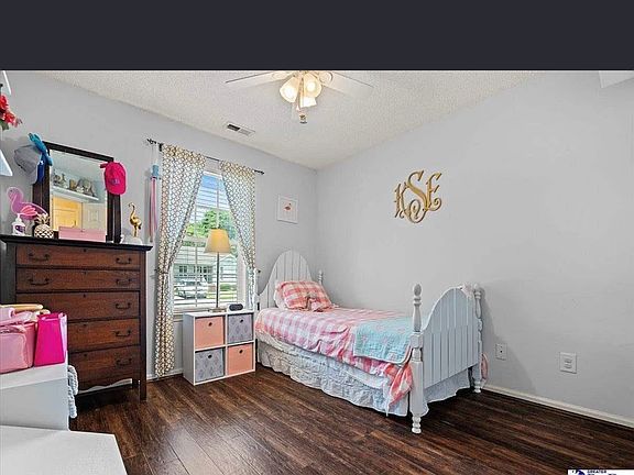 3rd image of 657 Red Tip Cir