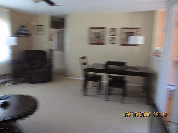 5th image of 25 Cambridge Drive #B
