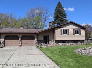 1727 Heather Haven Dr, Holt, MI 48842