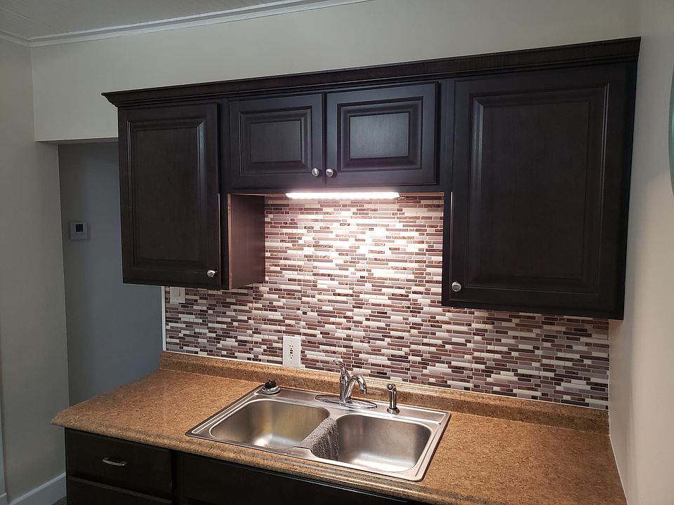 1st image of 610 Walnut Ave