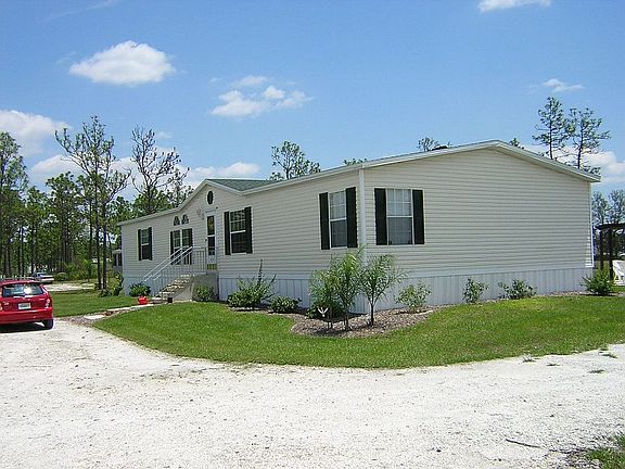 Front of 429 Earnhardt Dr.