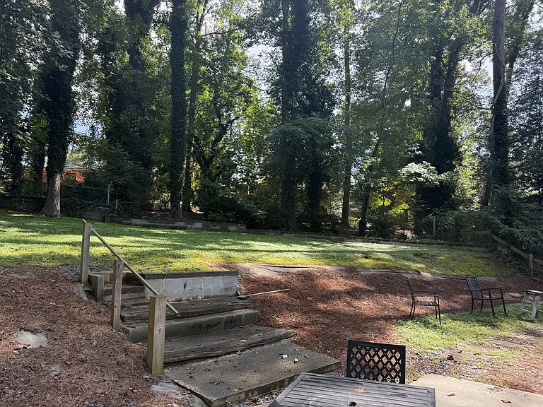 114 Lucia Dr SE — Photo 3