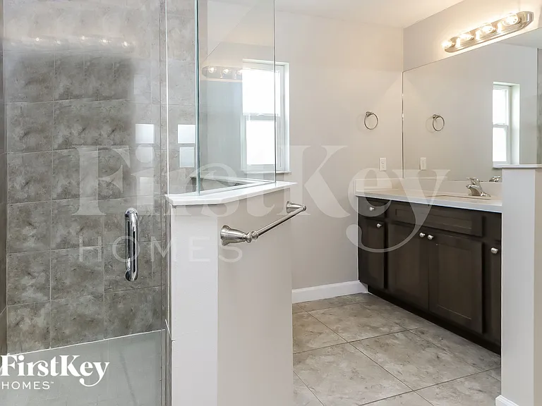 1061 SW Dubois Ave — Photo 9
