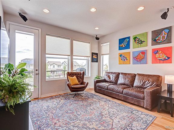 3rd image of 502 E Hinsdale Avenue