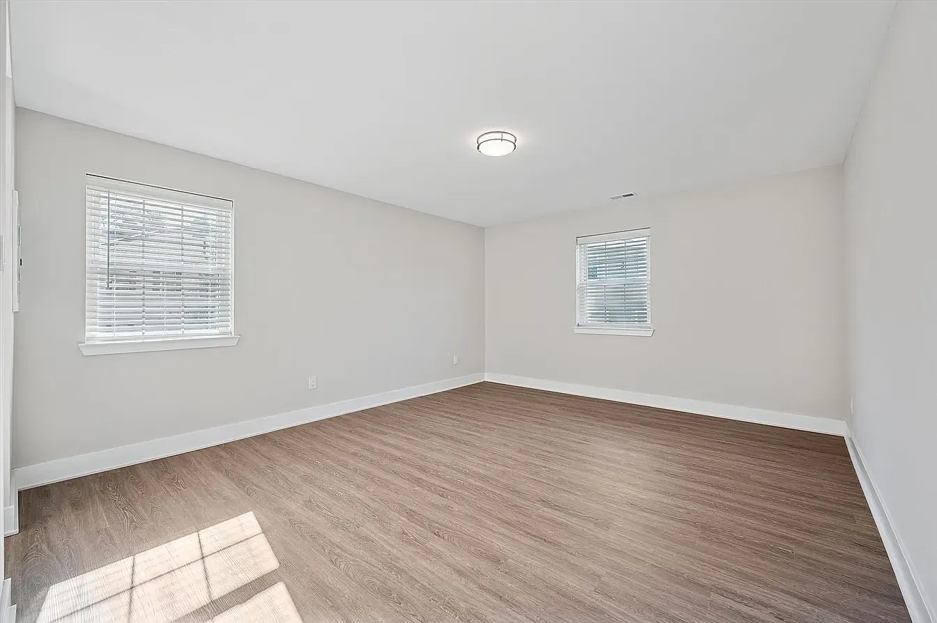 2 bed, 1300 sqft, $2,545 — Photo 3