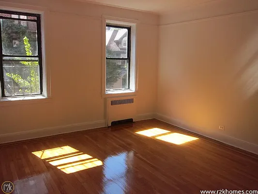 Rented by Realty 2000 Corp | media 7