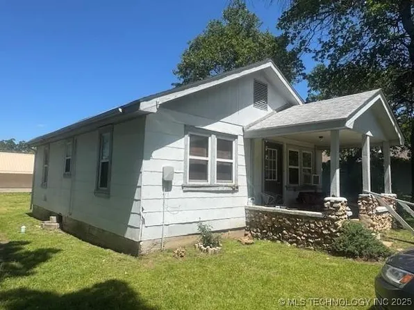 223 W Delaware St, Jay, OK 74346