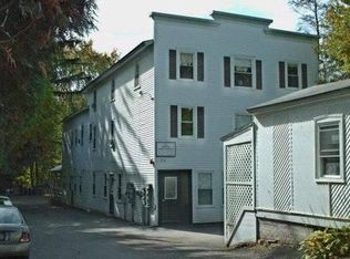 124 Amity St APT 10, Amherst, MA 01002