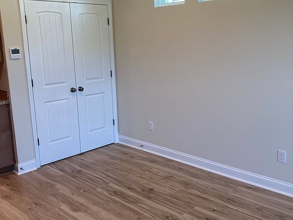 Dining area w/ accent windows