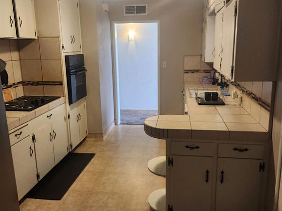 5th image of 4342 E Donner Ave