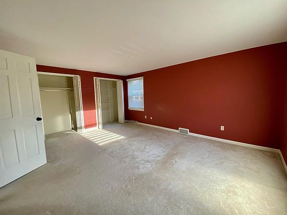 5th image of 30 Oakbrook Dr APT 6