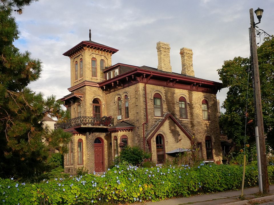 Building Photo
