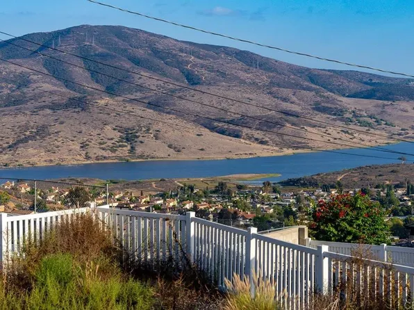 9512 Date St, Spring Valley, CA 91977