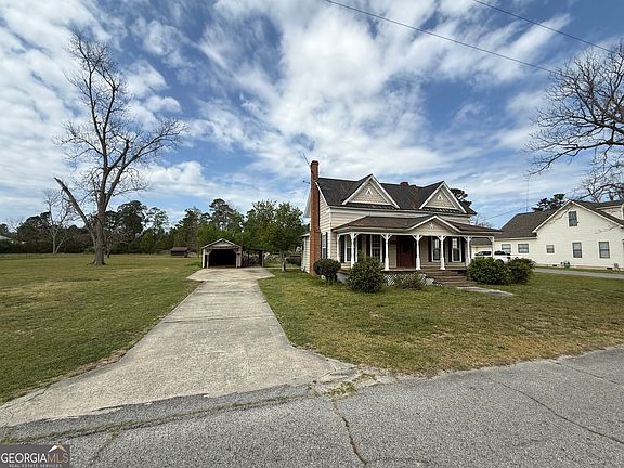 18th image of 117 N Railroad Ave