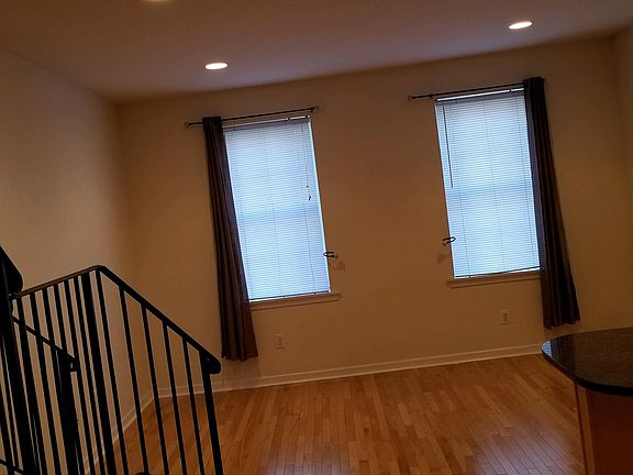 2nd image of 2318 Grays Ferry Ave