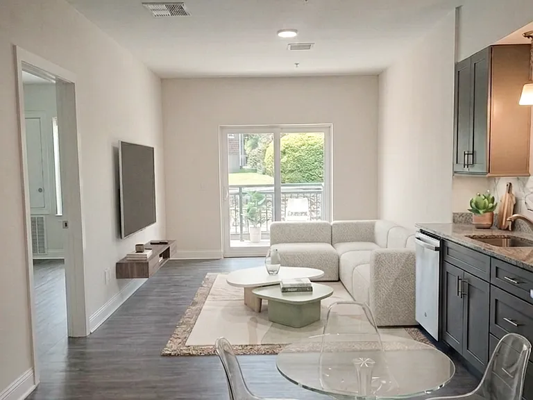 10 Franklin Ave #204 — Photo 5