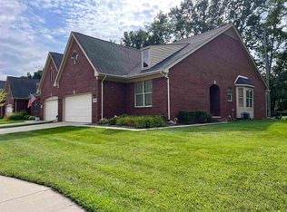 41309 Chestnut Dr, Clinton Township, MI 48038