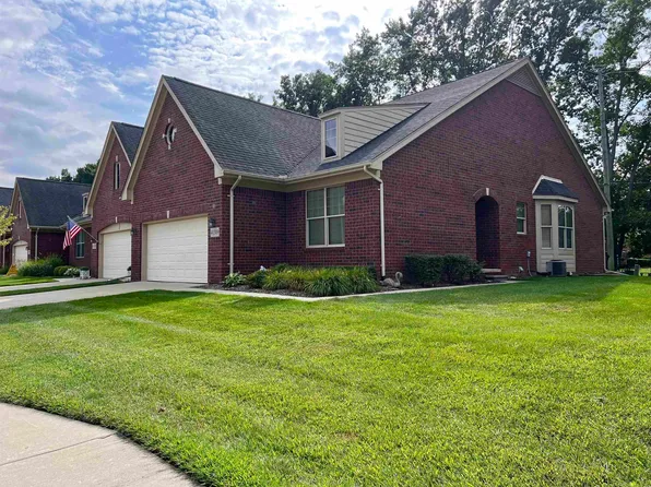 41309 Chestnut Dr, Clinton Township, MI 48038