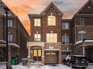 8 Estelle Gate, Brampton, ON L6P4M9