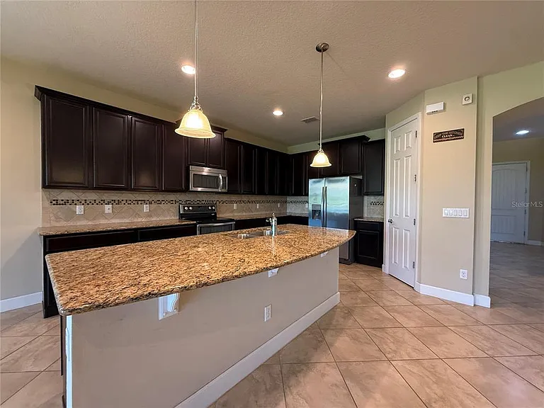 11934 Xenia Ln — Photo 9