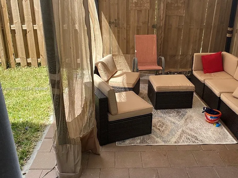 25180 SW 114th Ave #10 — Photo 7