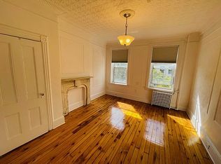 487 Court St APT 3R, Brooklyn, NY 11231