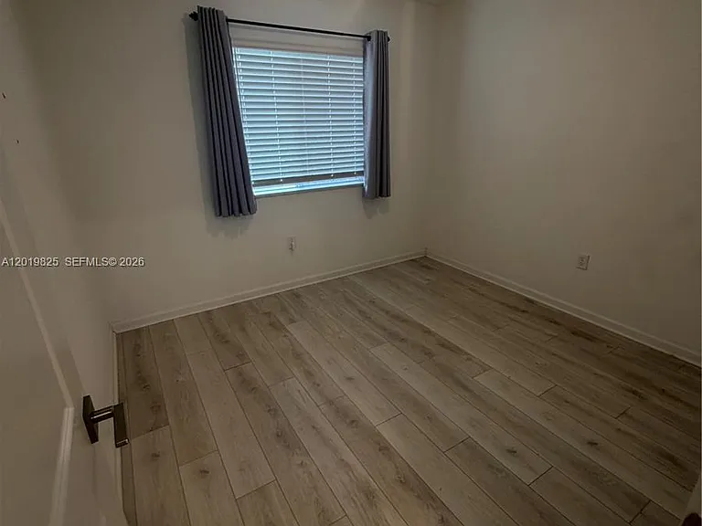 2355 SE 10th St — Photo 17